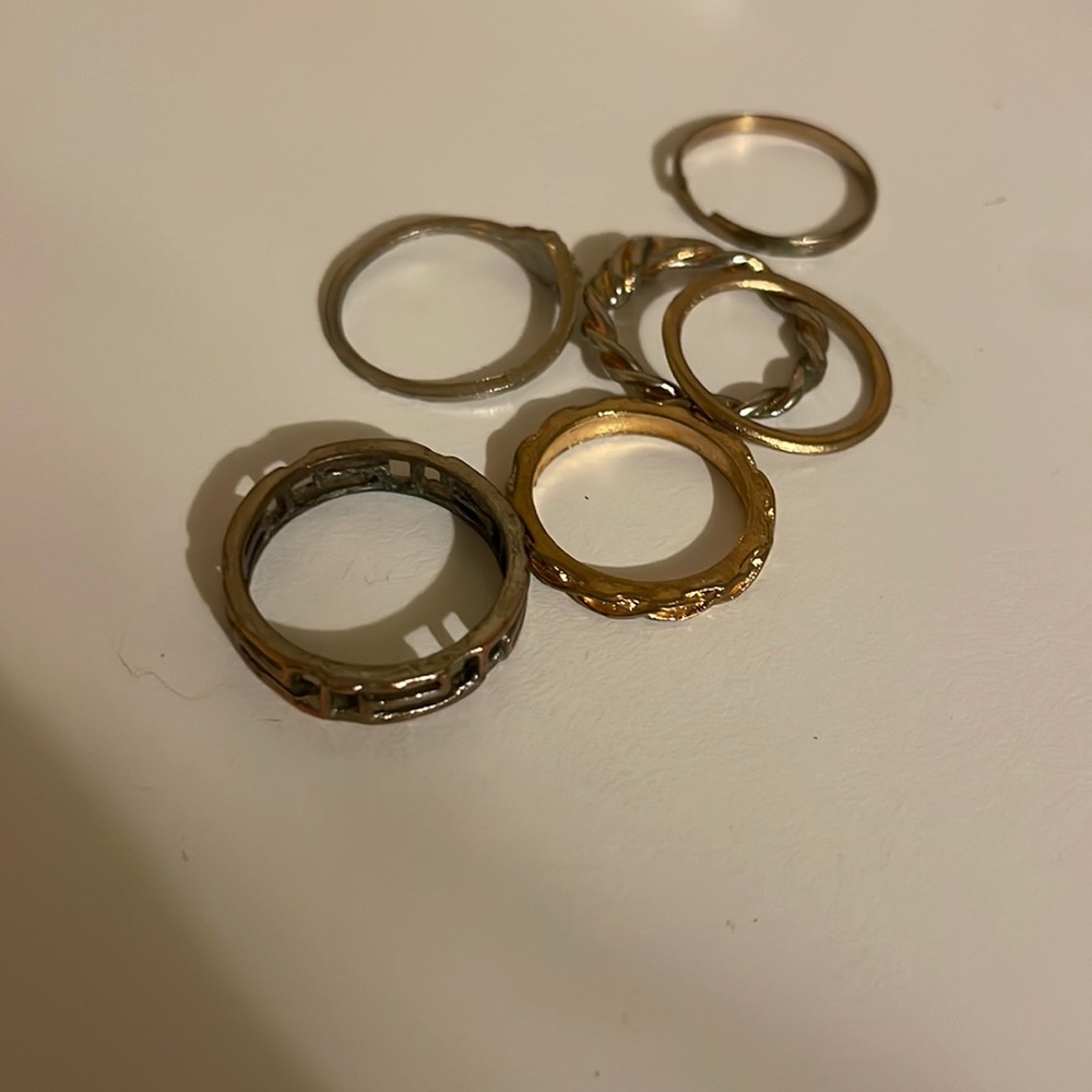 6 pc Gold Rings